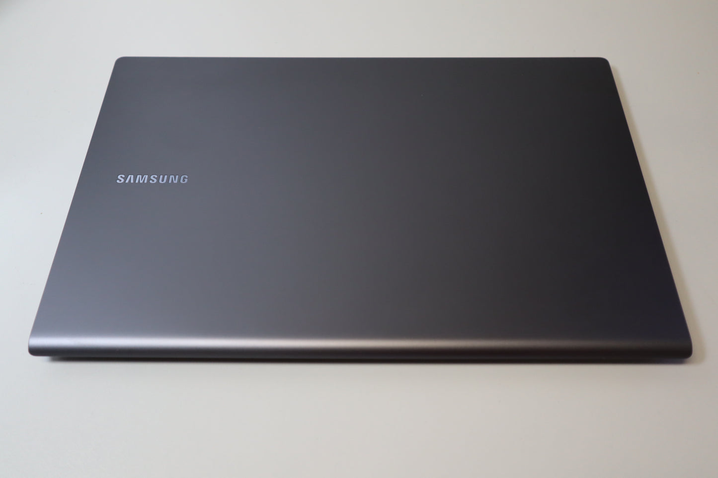 Samsung Galaxy Book S 8 GB 256GB SM-W767 LTE/SIM Qualcomm Snapdragon 8cx, 4x 2.84GHz Touchscreen + 4x 1.80GHz microSD (ARM Cortex-A55)