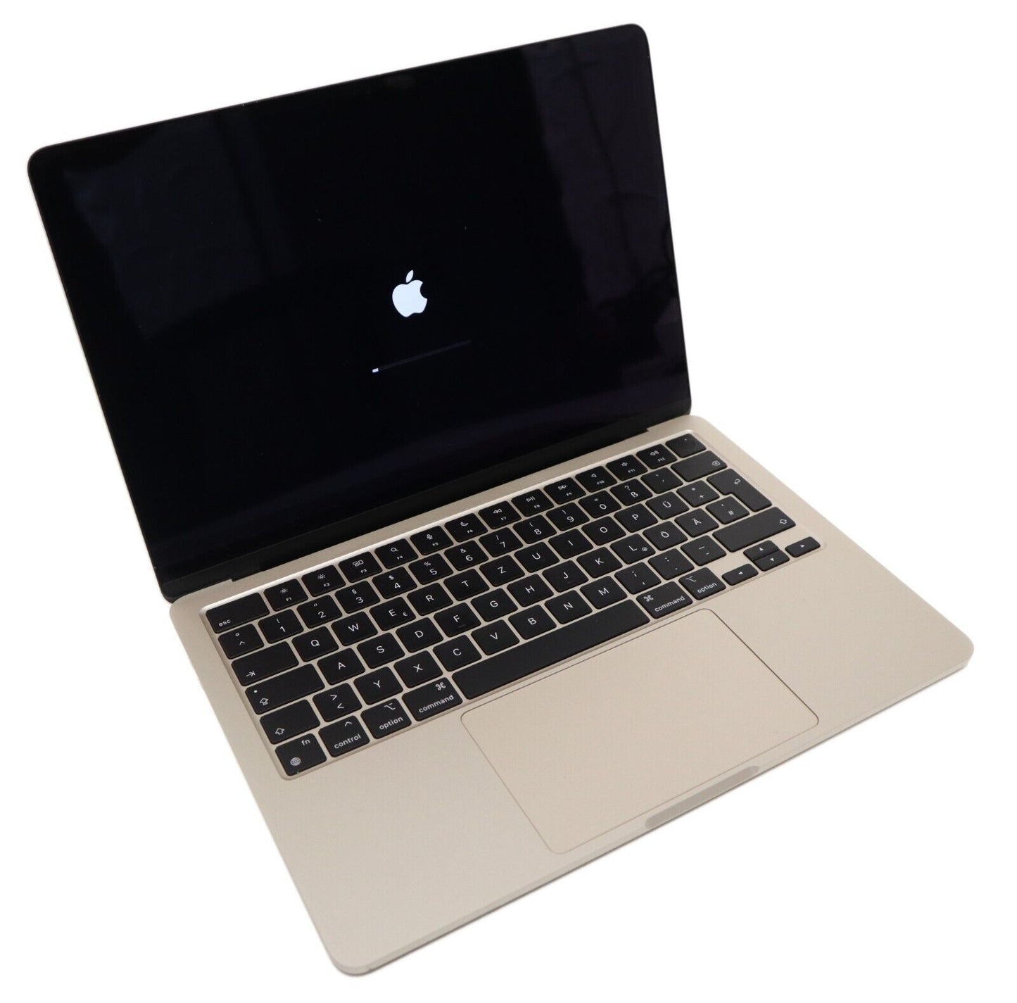 Apple MacBook Air 2022 M2 Polarstern 8GB RAM 256GB SSD (Ladezyklen 10 - 100%)