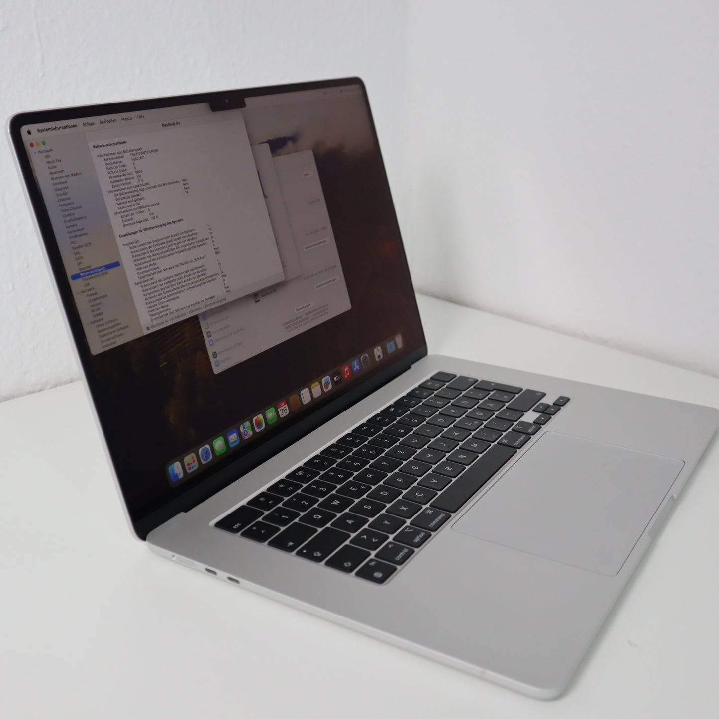 MacBook Air 15" M2 2023 Silber 256 GB SSD Zyklen 5 Neuwertig