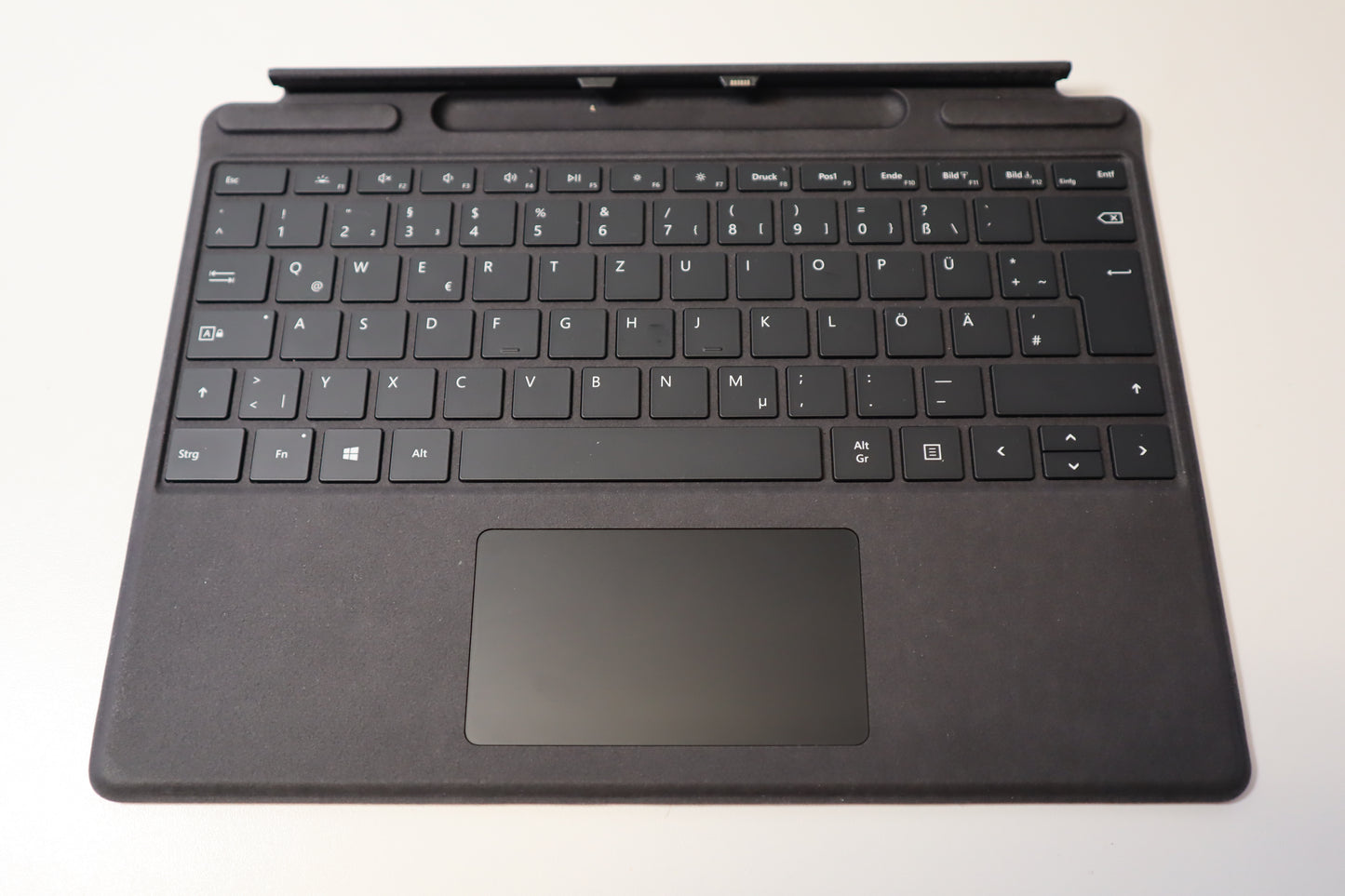 Microsoft Surface 8 Pro 13 Zoll Intel i5-1135G7 128 GB 8GB RAM 2880 x1920